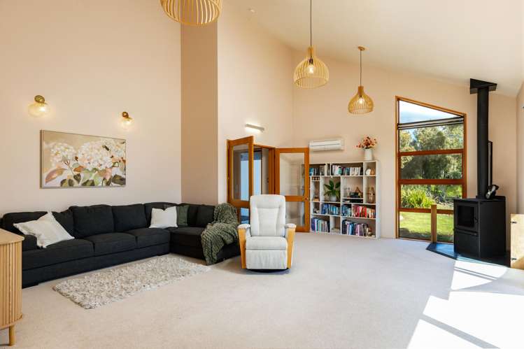 66 Fairbourne Drive Fairhall_5