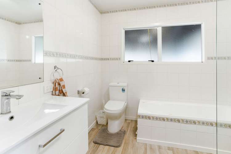 36 Whitby Avenue Whitianga_12