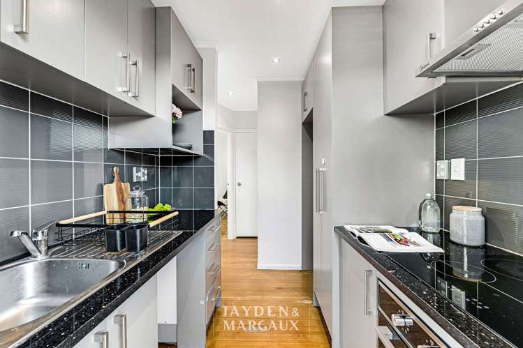 1/62 Abbotts Way Remuera_7