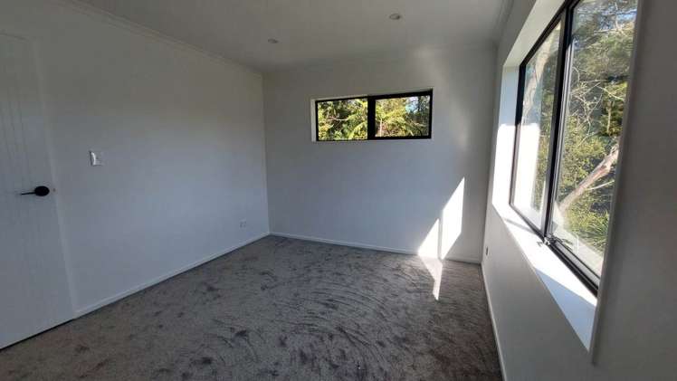 130a Solar Road Glen Eden_3