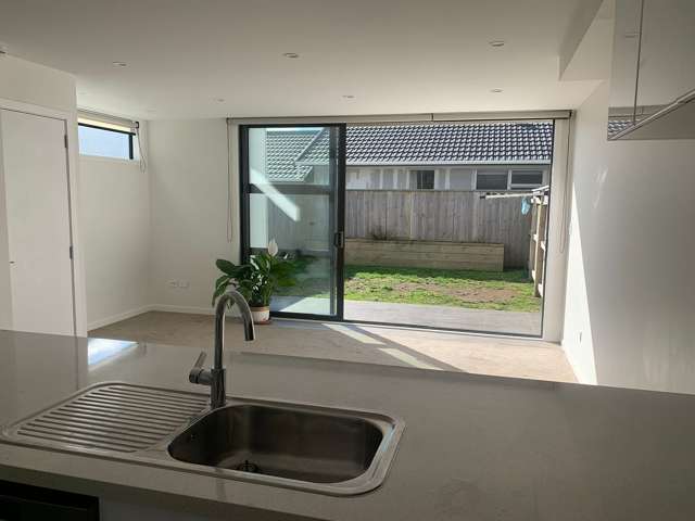 2/21 Tireti Road Titahi Bay_3