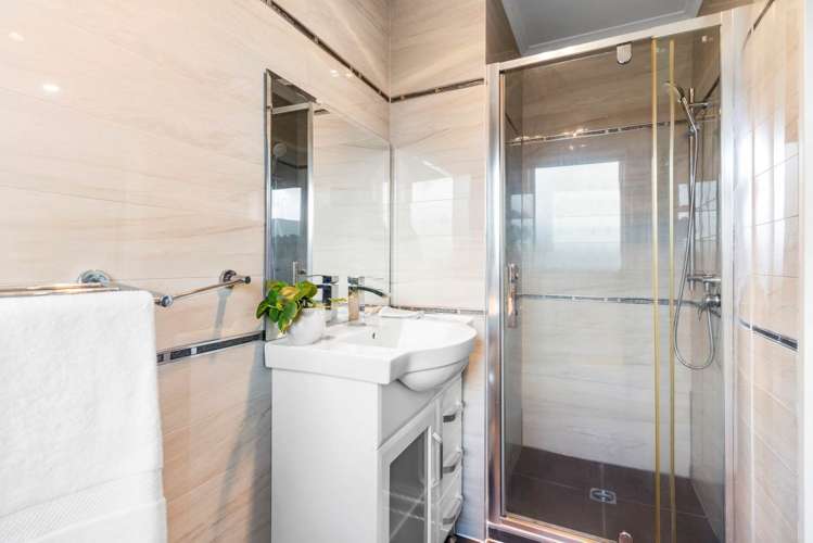 3 Gretton Court Flat Bush_11