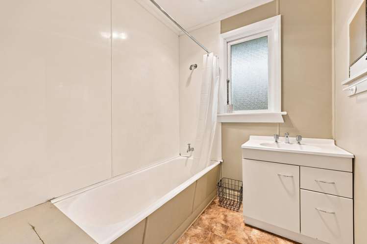 559 South Road Calton Hill_14