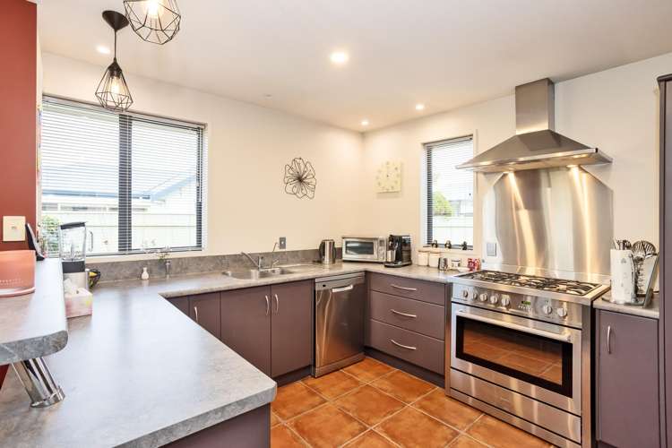 8 Craig Street Waikiwi_14