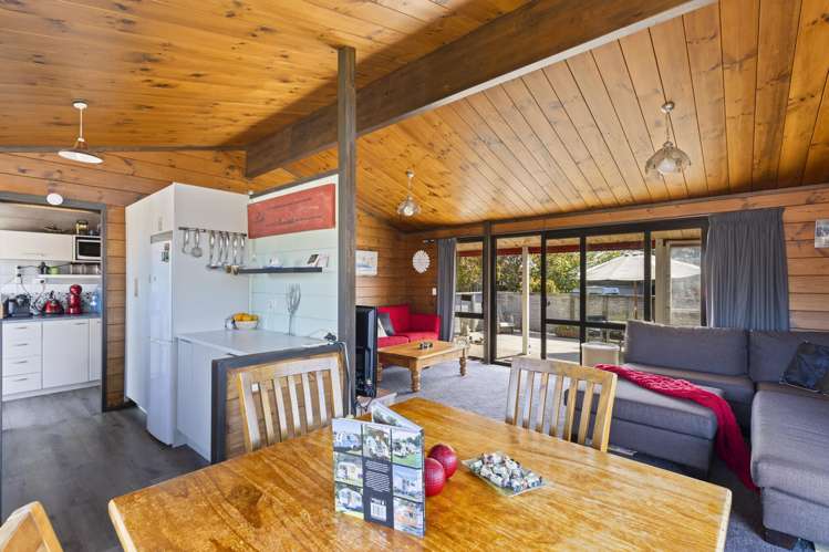 2 Honnor Place Hurdon_16