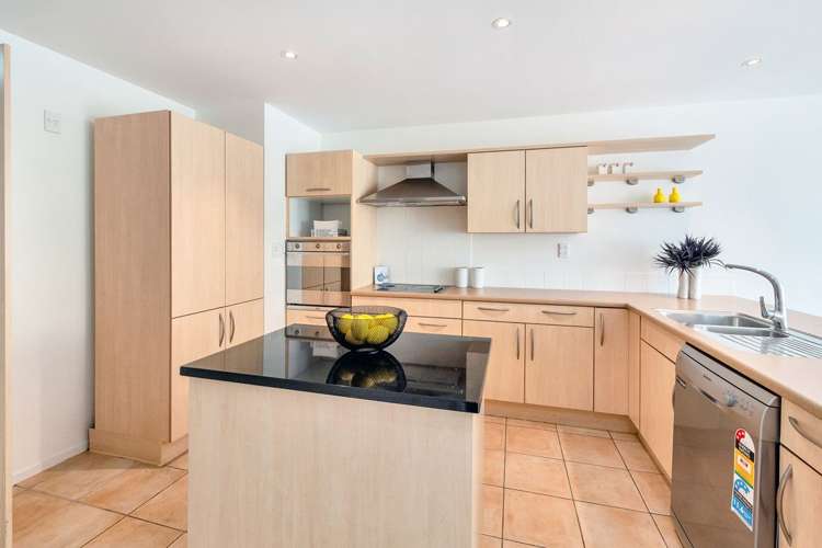 2/12 Pannill Place Oteha_7