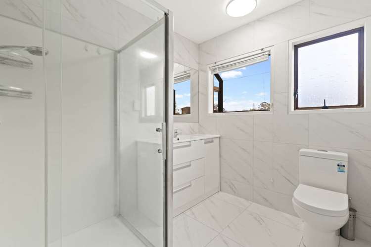 17 Fratley Avenue Farm Cove_19