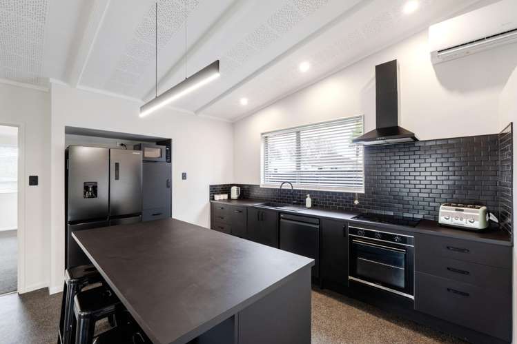 253 Pomona Street Strathern_3