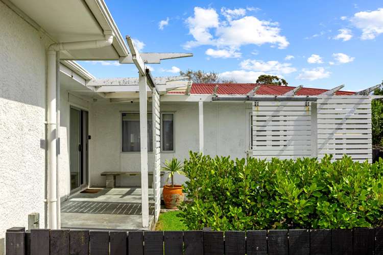 1/212 Centreway Road Orewa_13
