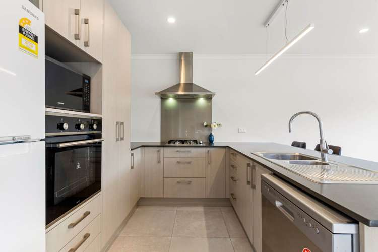 42 Whareatua Avenue Takanini_6