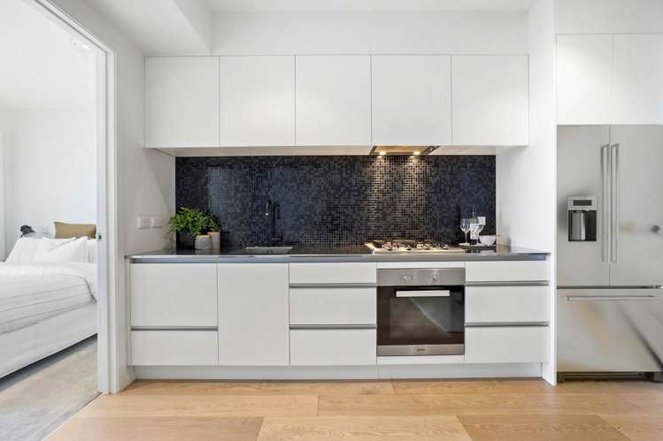 302/217 Great North Road_5