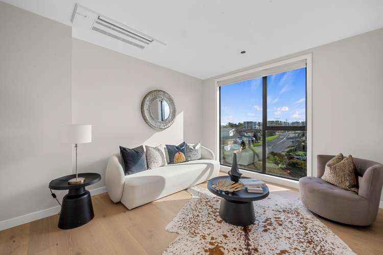 10/12 Burns Avenue Takapuna_6