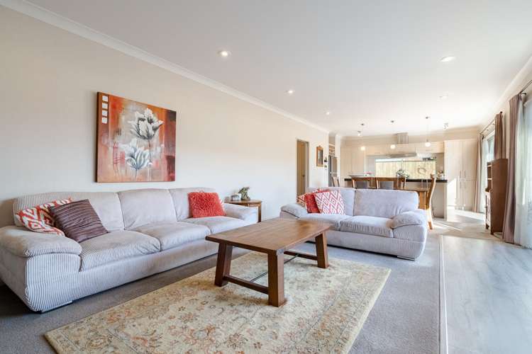 14 Aberdeen Crescent Wattle Downs_2