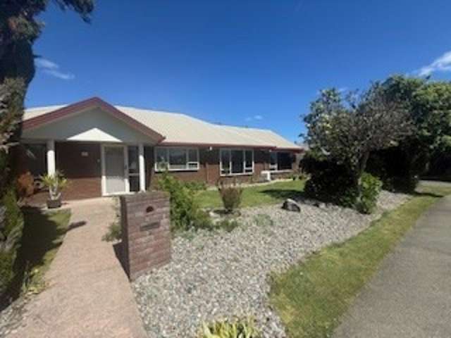 Large Family Home In Quiet Area of Richmond