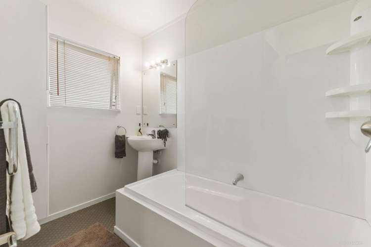 169C Chivalry Road Glenfield_12