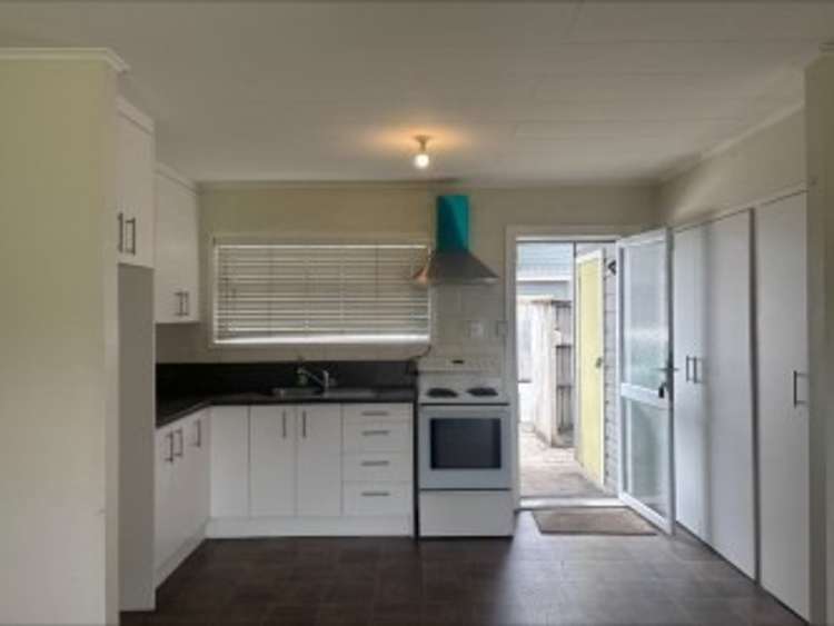 90 Whakatiki Street 11322_1