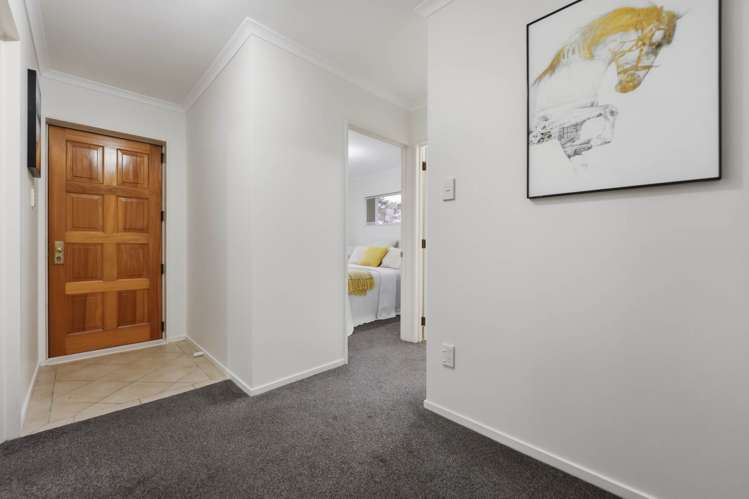 6 Hansworth Place Flat Bush_19