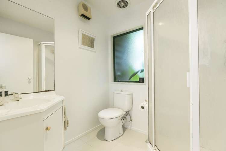 2/63 Athens Road Onehunga_5