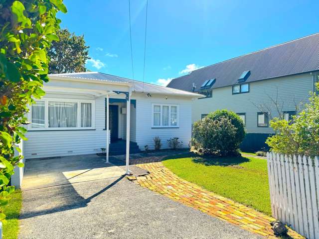 4 BEDROOMS IN PT CHEVALIER