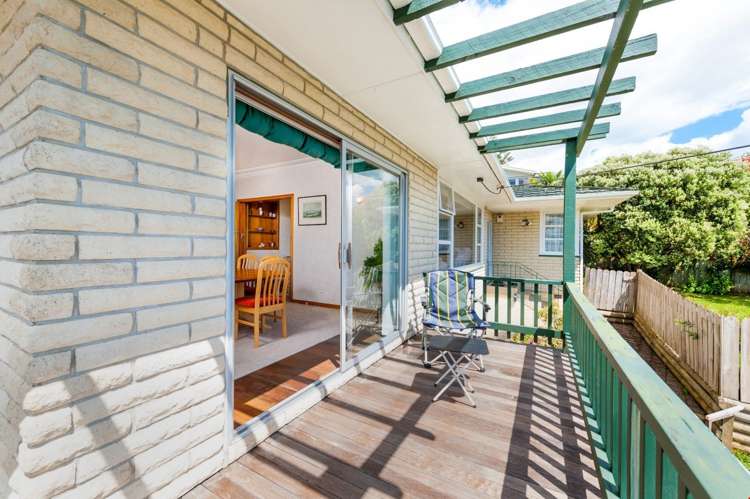 3 Wakeling Avenue Te Atatu South_15