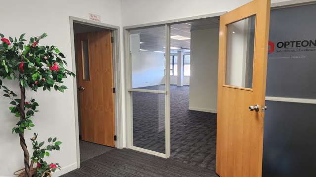 Level 1, Suite 2/120 Devonport Road Tauranga Central_2