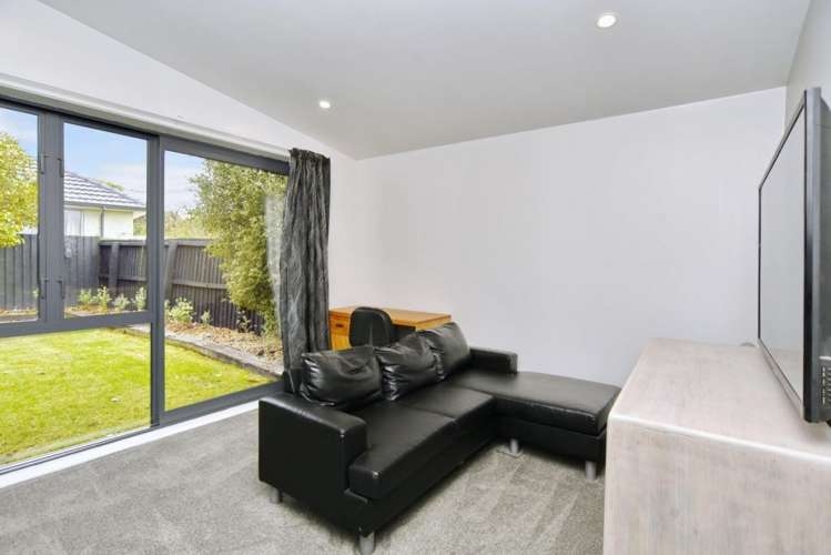 2 Bowie Drive Woodend_16