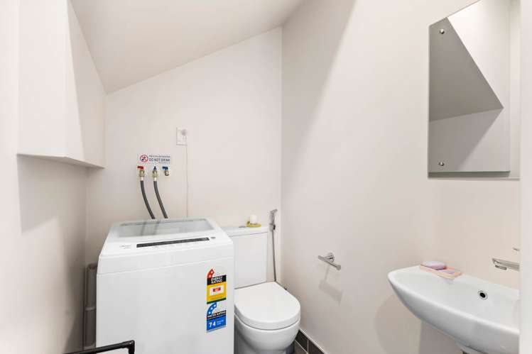 1/36 Kaipatiki Road Glenfield_5