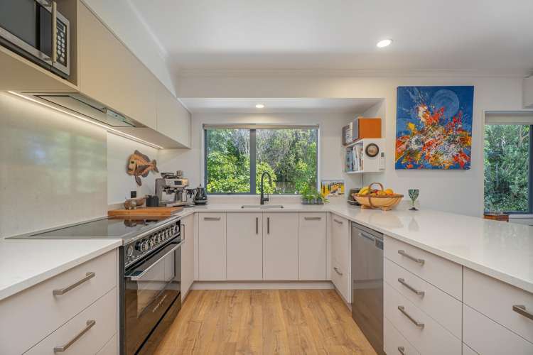 66 Charles Green Drive Cooks Beach_12