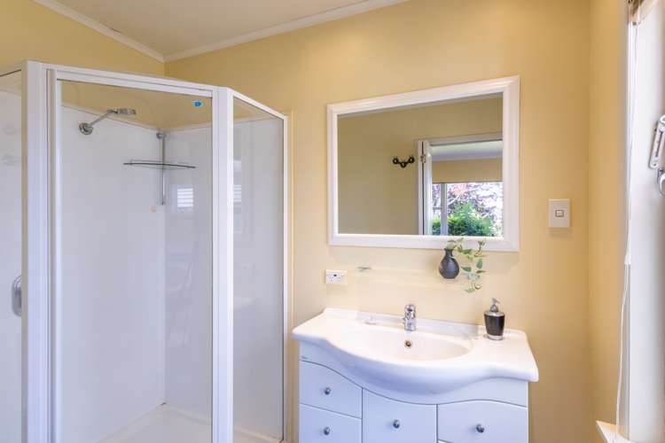 5 Tudor Crescent Chedworth_23