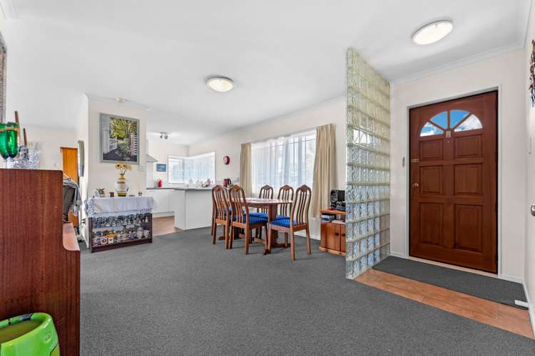 4 Hawkley Close Flat Bush_3