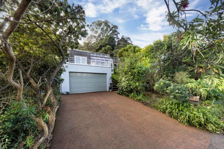 12 Foster Avenue Huia_18