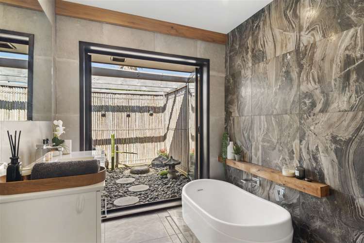 1/870 Beach Road Waiake_10