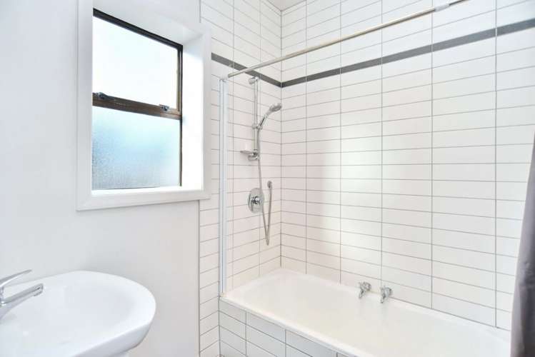 17 Achilles Street Burwood_12
