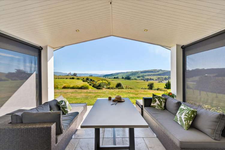 701 River Road Otane_12