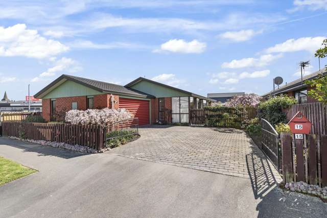 Sunny, Standalone, and Superbly Located in Papanui