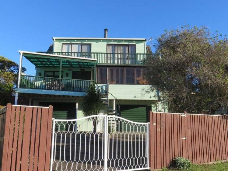 204 Onemana Drive Onemana_0