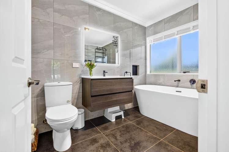 21 Kotanui Avenue Army Bay_19