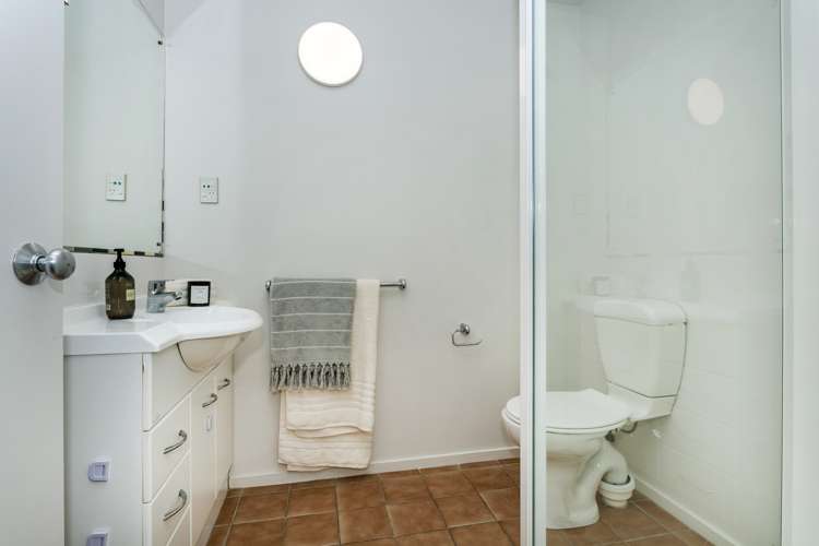 8/92 Bush Road Albany_18