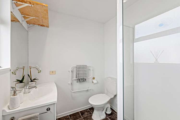 68A Thackeray Place Waltham_6