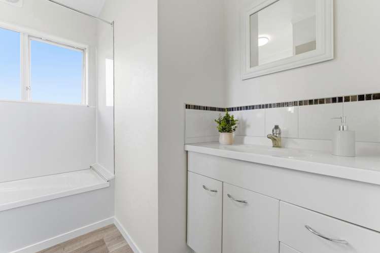 4/49 Lancaster Road Beach Haven_13