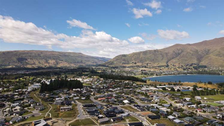 214 Aubrey Road Wanaka_17
