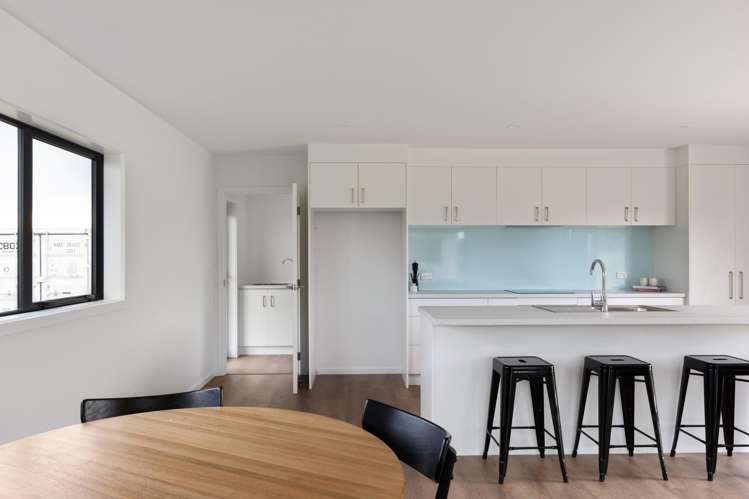 ECT/16 Commerce Place Awapuni_7