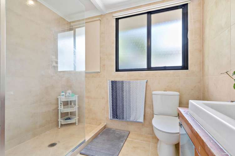 1/12 Exeter Place Unsworth Heights_14