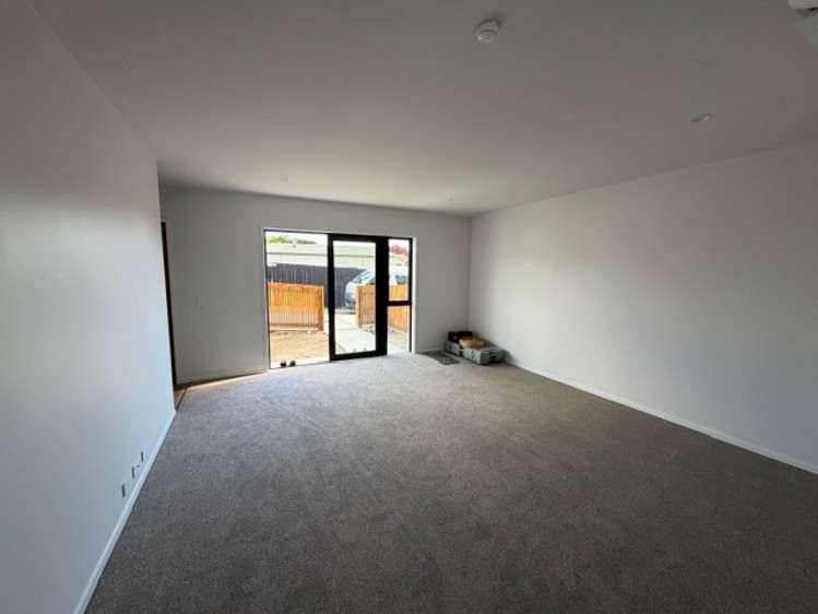 93B Boucher Avenue 11555_1