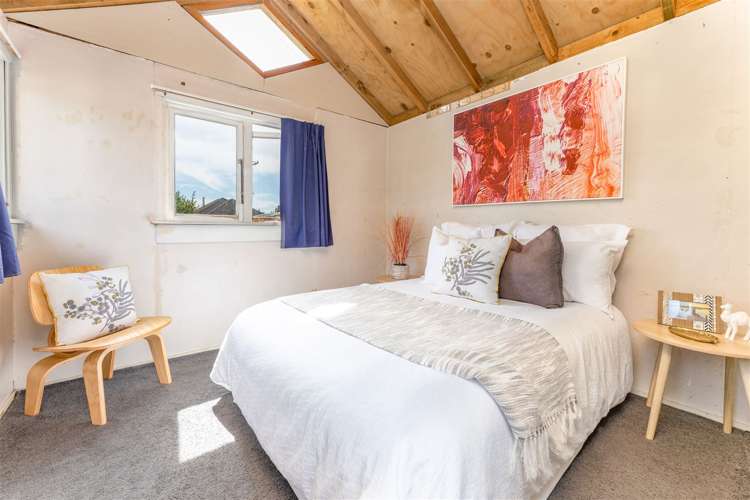 215 Breezes Road Aranui_10