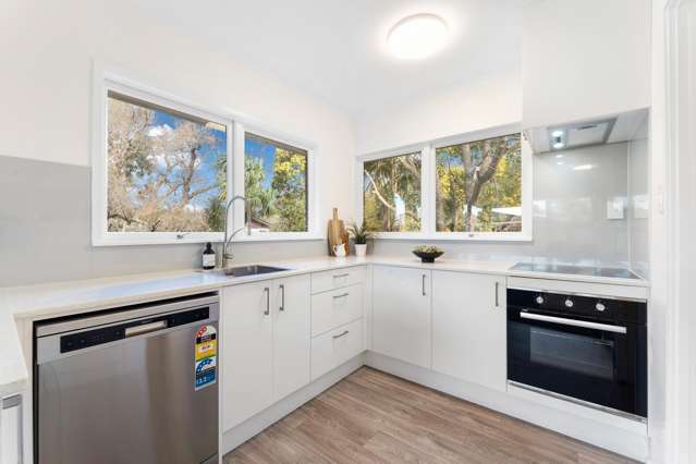 2/14 Kapiti Place Sunnynook_4