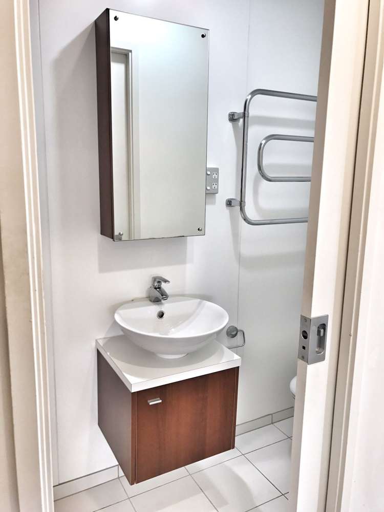 1205/17 Vogel Lane Auckland Central_7