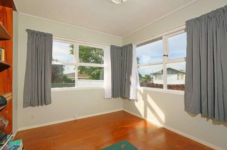 44 Royal View Road Te Atatu South_9