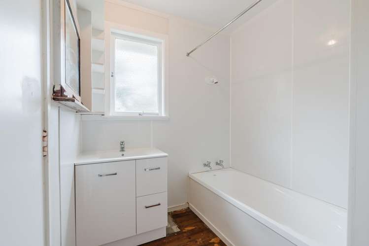 35 Coleridge Drive Enderley_11