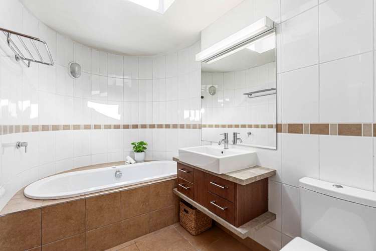 1963 Great South Road Bombay_27